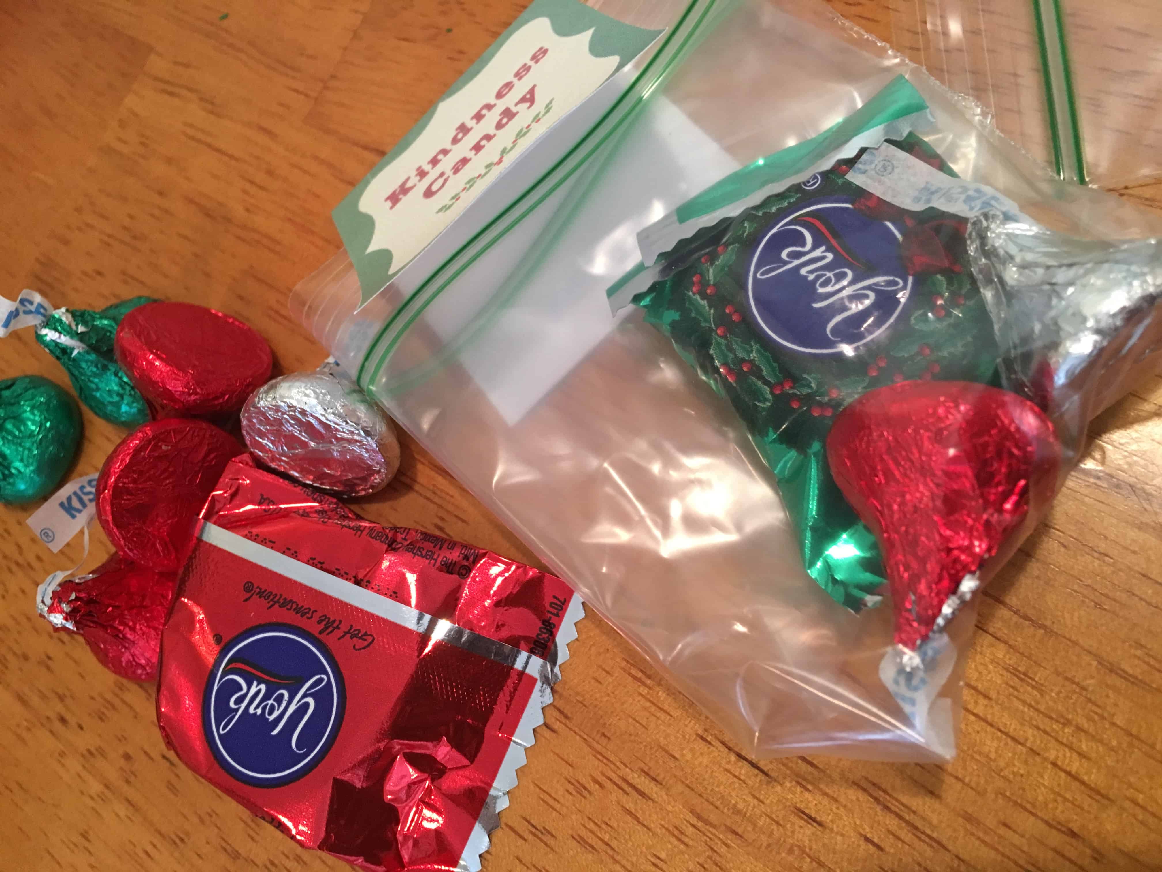 Create some kindness candy bags with this free printable and spread a little holiday cheer! Teach kindness.