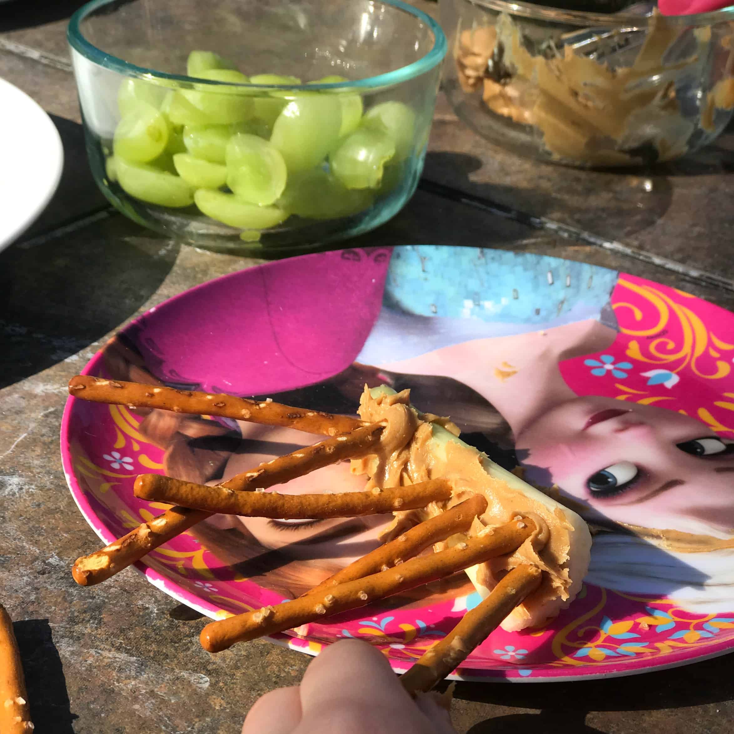 This healthy forest tree snack is perfect for kids to make after reading the book, The Gruffalo. They can make their own interpretation of the snack!