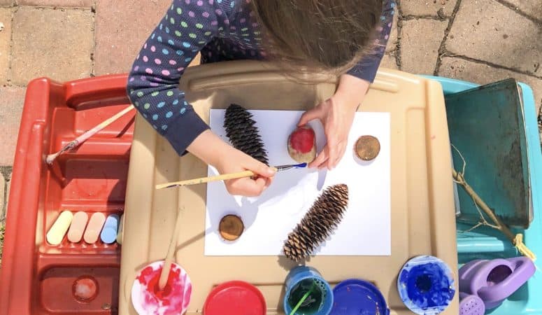 Setting Up an Inviting Backyard Art Area for Kids