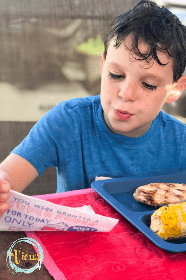 Kids need help talking at dinnertime? These Mardi Gras Napkins are a game changer. With fun questions and illustrations, dinner just got a lot better! #parenting #kidsactivities #talkingkids #family #bonding #qualitytime #dinnertimehacks